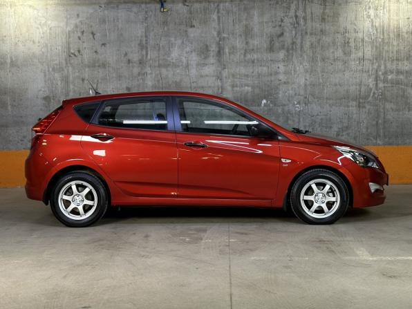 Hyundai Solaris I Рестайлинг с пробегом 2015 года, цена 1 280 000 рублей, 58457 км, хэтчбек, Автокод Объявления