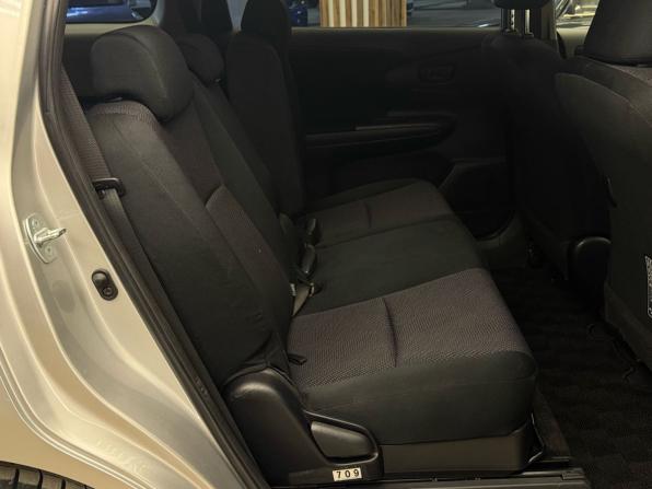 Toyota Wish II Рестайлинг с пробегом 2013 года, цена 1 668 000 рублей, 97400 км, минивэн, Автокод Объявления