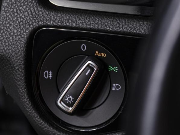 Volkswagen Golf R VII Рестайлинг с пробегом 2018 года, цена 3 638 000 рублей, 73331 км, универсал, Автокод Объявления
