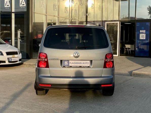 Volkswagen Touran I Рестайлинг с пробегом 2008 года, цена 840 000 рублей, 242179 км, компактвэн, Автокод Объявления