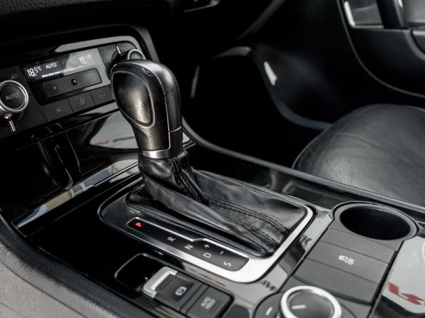 Volkswagen Touareg II с пробегом 2011 года, цена 1 585 000 рублей, 308105 км, внедорожник, Автокод Объявления