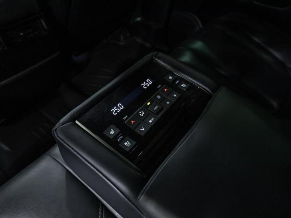 Lexus LX III Рестайлинг 2 с пробегом 2020 года, цена 8 299 700 рублей, 140935 км, внедорожник, Автокод Объявления