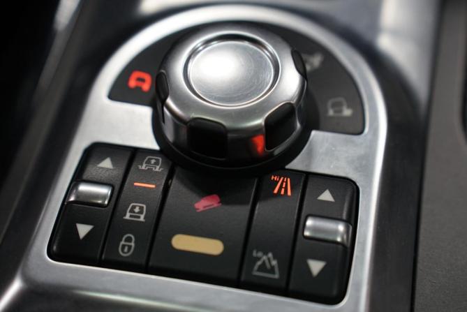 Land Rover Range Rover III Рестайлинг 2 с пробегом 2011 года, цена 1 344 000 рублей, 315571 км, внедорожник, Автокод Объявления