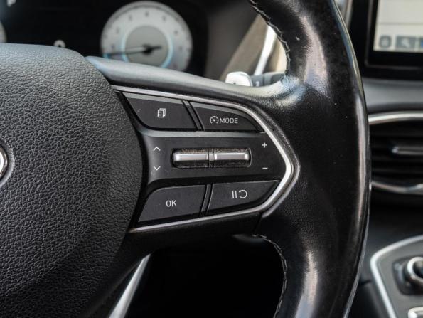 Hyundai Santa Fe IV Рестайлинг с пробегом 2022 года, цена 2 950 000 рублей, 159637 км, внедорожник, Автокод Объявления
