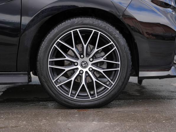 Honda Stepwgn V Рестайлинг с пробегом 2019 года, цена 2 400 000 рублей, 106845 км, минивэн, Автокод Объявления