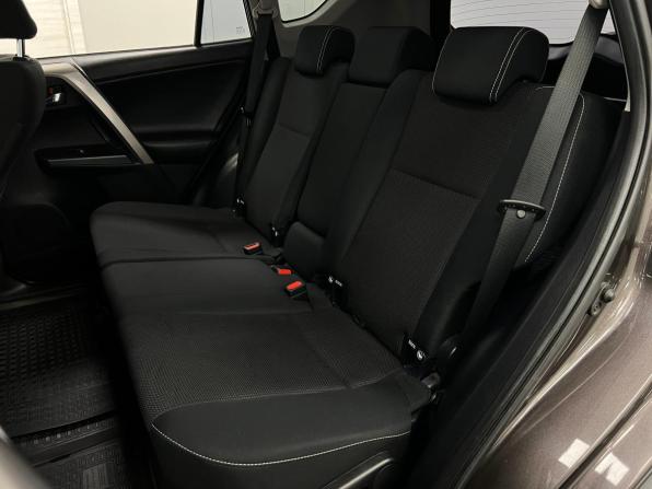 Toyota RAV4 IV (XA40) Рестайлинг с пробегом 2018 года, цена 2 450 000 рублей, 140740 км, внедорожник, Автокод Объявления