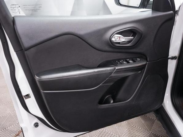 Jeep Cherokee V (KL) с пробегом 2014 года, цена 1 550 000 рублей, 142163 км, внедорожник, Автокод Объявления