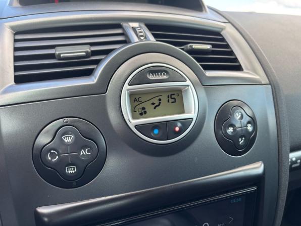 Renault Megane II Рестайлинг с пробегом 2008 года, цена 410 000 рублей, 238197 км, седан, Автокод Объявления