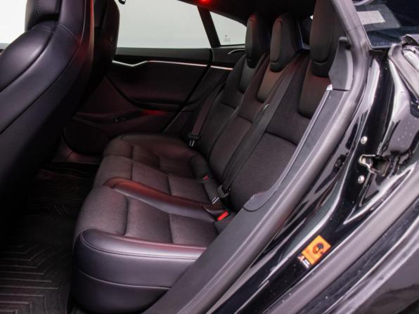 Tesla Model S I Рестайлинг с пробегом 2018 года, цена 2 389 000 рублей, 137629 км, лифтбек, Автокод Объявления