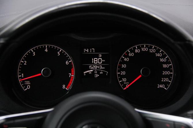 Volkswagen Polo V Рестайлинг с пробегом 2019 года, цена 1 199 000 рублей, 152843 км, седан, Автокод Объявления