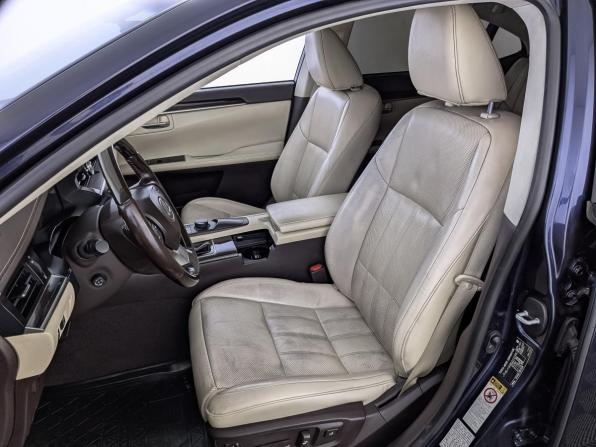 Lexus ES VI Рестайлинг с пробегом 2017 года, цена 2 500 000 рублей, 183749 км, седан, Автокод Объявления
