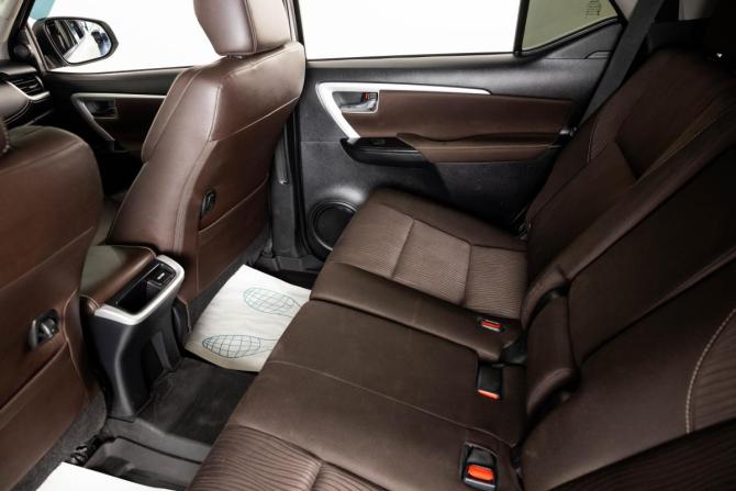 Toyota Fortuner II с пробегом 2018 года, цена 2 839 000 рублей, 327900 км, внедорожник, Автокод Объявления