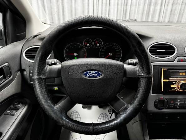 Ford Focus II с пробегом 2005 года, цена 390 000 рублей, 275437 км, седан, Автокод Объявления