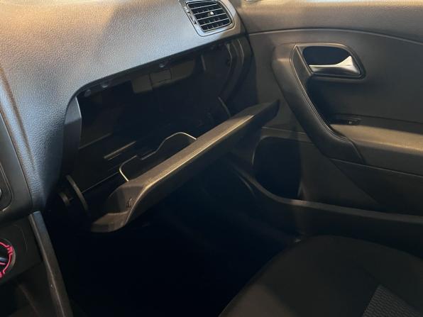 Volkswagen Polo V с пробегом 2014 года, цена 790 000 рублей, 184001 км, седан, Автокод Объявления