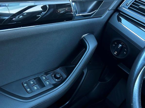 Skoda Superb III Рестайлинг с пробегом 2020 года, цена 3 698 500 рублей, 104083 км, универсал, Автокод Объявления