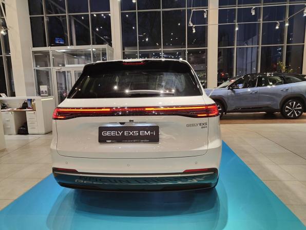 Новый Geely EX5 EM-i 2026 года, цена 3 974 990 рублей, внедорожник, Автокод Объявления