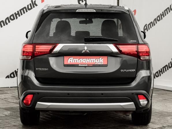 Mitsubishi Outlander III Рестайлинг 2 с пробегом 2016 года, цена 1 780 000 рублей, 209444 км, внедорожник, Автокод Объявления