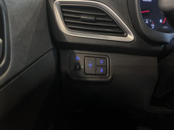 Hyundai Solaris II с пробегом 2018 года, цена 753 000 рублей, 192008 км, седан, Автокод Объявления