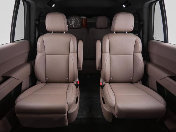 Новый Li Auto (Lixiang) L9 I Рестайлинг 2025 года, цена 11 990 000 рублей, внедорожник, Автокод Объявления