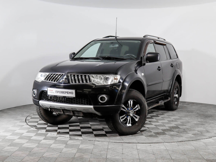 Купить авто с пробегом паджеро спорт. Паджеро спорт цветной. Митсубиси Паджеро спорт черно белая.