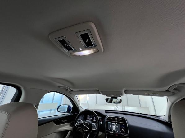Jaguar XE I Рестайлинг с пробегом 2019 года, цена 2 499 000 рублей, 130000 км, седан, Автокод Объявления