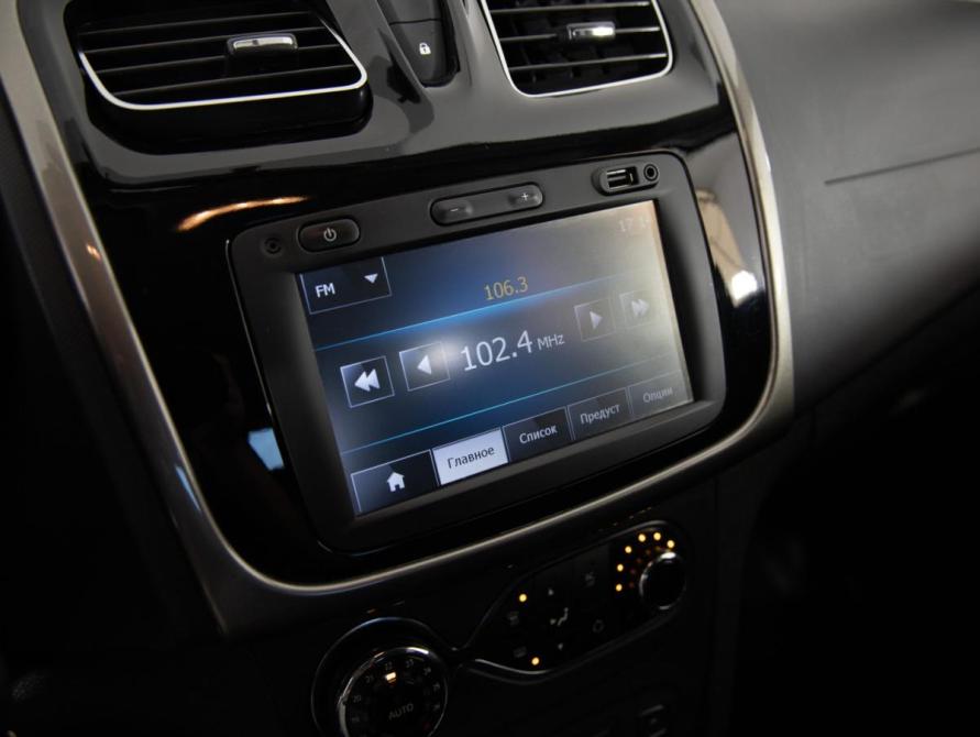 Renault Sandero II Санкт-Петербург  - изображение 17