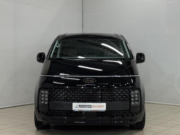 Hyundai Staria I с пробегом 2024 года, цена 6 720 000 рублей, 68813 км, минивэн, Автокод Объявления