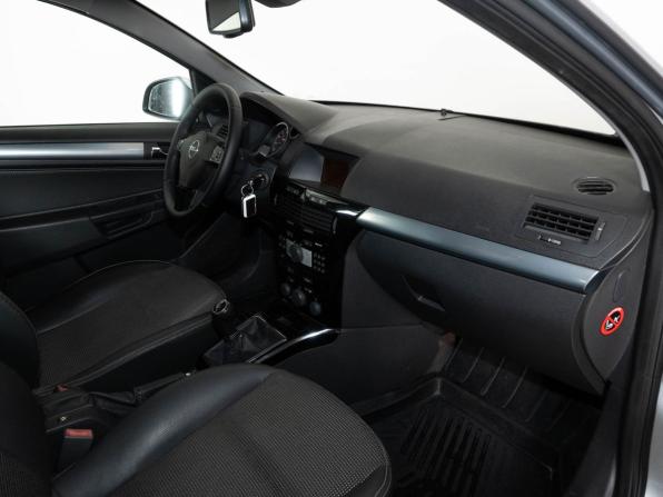 Opel Astra H Рестайлинг с пробегом 2013 года, цена 540 000 рублей, 141250 км, седан, Автокод Объявления