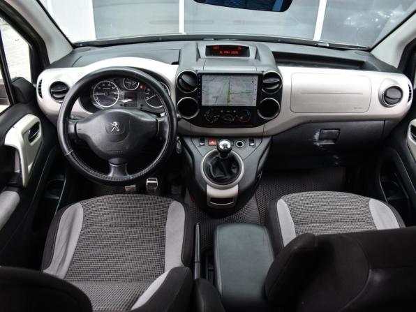 Peugeot Partner II с пробегом 2012 года, цена 970 000 рублей, 213768 км, компактвэн, Автокод Объявления