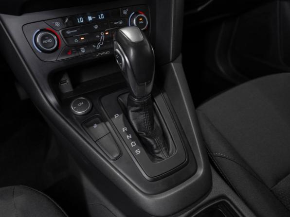 Ford Focus III Рестайлинг с пробегом 2017 года, цена 1 290 000 рублей, 64057 км, седан, Автокод Объявления