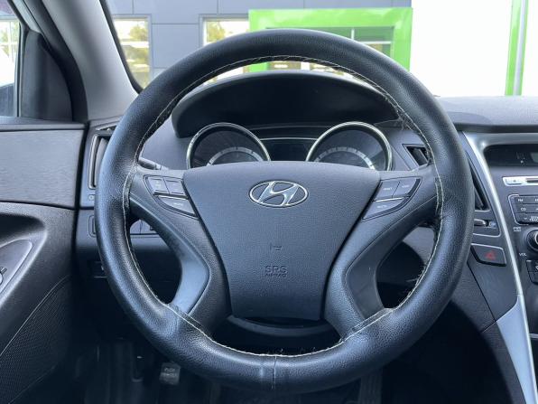 Hyundai Sonata VI (YF) с пробегом 2012 года, цена 990 000 рублей, 217428 км, седан, Автокод Объявления