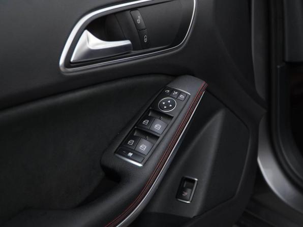 Mercedes-Benz CLA I (C117 X117) с пробегом 2015 года, цена 2 149 077 рублей, 66751 км, седан, Автокод Объявления