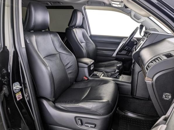 Toyota Land Cruiser Prado 150 Series Рестайлинг 2 с пробегом 2018 года, цена 4 370 000 рублей, 238427 км, внедорожник, Автокод Объявления