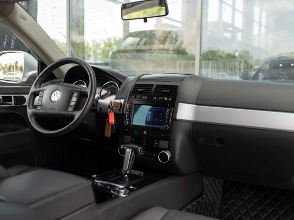 Volkswagen Touareg I Рестайлинг с пробегом 2007 года, цена 1 250 000 рублей, 331304 км, внедорожник, Автокод Объявления
