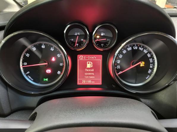 Opel Astra J Рестайлинг с пробегом 2012 года, цена 699 000 рублей, 201184 км, седан, Автокод Объявления