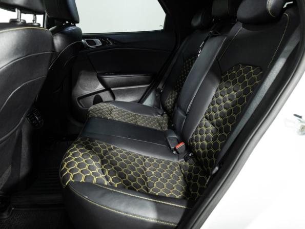 Kia XCeed I с пробегом 2021 года, цена 2 299 700 рублей, 52000 км, хэтчбек, Автокод Объявления