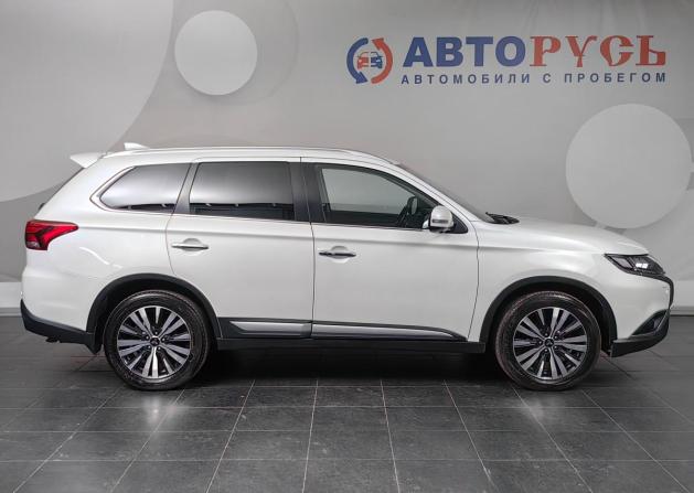 Mitsubishi Outlander III Рестайлинг 3 с пробегом 2019 года, цена 2 399 000 рублей, 219194 км, внедорожник, Автокод Объявления