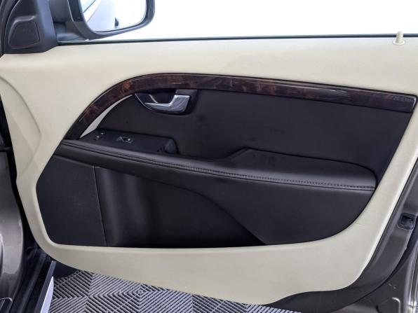 Volvo XC70 II с пробегом 2011 года, цена 1 900 000 рублей, 232618 км, универсал, Автокод Объявления