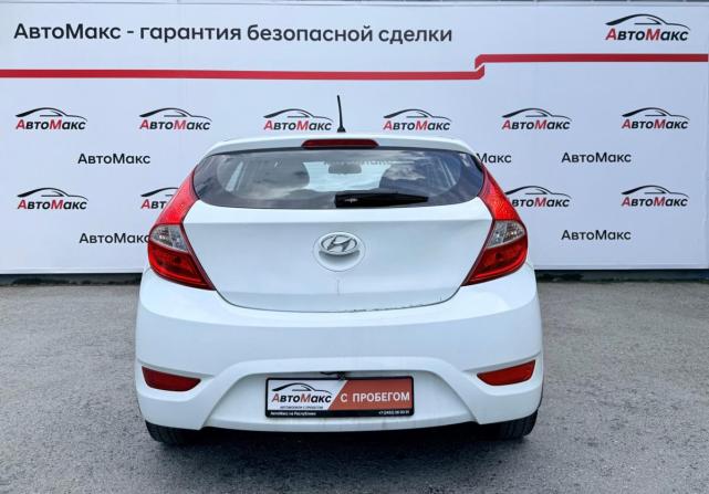 Hyundai Solaris I с пробегом 2013 года, цена 590 000 рублей, 240143 км, хэтчбек, Автокод Объявления