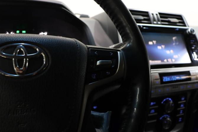 Toyota Land Cruiser Prado 150 Series Рестайлинг 2 с пробегом 2018 года, цена 6 000 000 рублей, 111252 км, внедорожник, Автокод Объявления