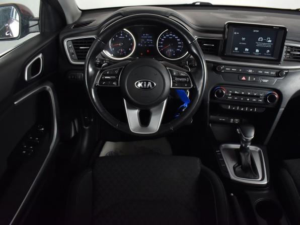 Kia Ceed III с пробегом 2018 года, цена 935 000 рублей, 97222 км, хэтчбек, Автокод Объявления