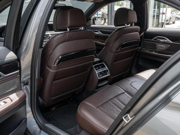 BMW 7 серии VI (G11/G12) с пробегом 2018 года, цена 4 350 000 рублей, 97857 км, седан, Автокод Объявления