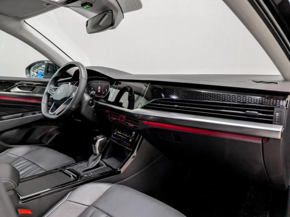 Volkswagen Passat B8 Рестайлинг с пробегом 2023 года, цена 3 450 000 рублей, 27903 км, седан, Автокод Объявления