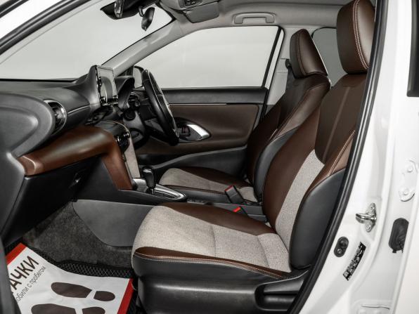 Toyota Yaris Cross с пробегом 2021 года, цена 1 950 000 рублей, 44587 км, внедорожник, Автокод Объявления