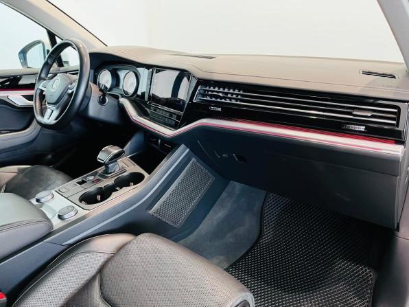 Volkswagen Touareg III с пробегом 2019 года, цена 5 150 000 рублей, 135823 км, внедорожник, Автокод Объявления