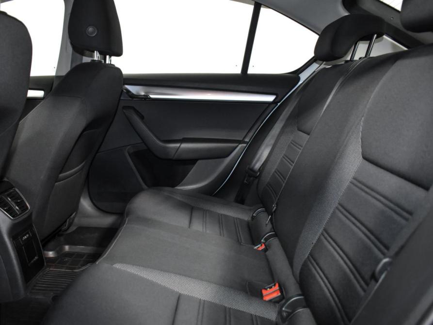 Skoda Octavia III (A7) Рестайлинг Санкт-Петербург  - изображение 12