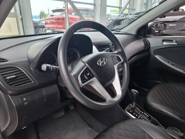 Hyundai Solaris I Рестайлинг с пробегом 2016 года, цена 963 000 рублей, 98000 км, хэтчбек, Автокод Объявления