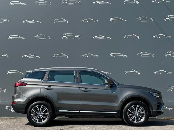 Geely Atlas Pro с пробегом 2024 года, цена 2 220 400 рублей, 49130 км, внедорожник, Автокод Объявления
