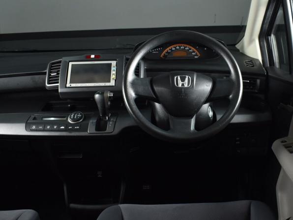 Honda Freed I с пробегом 2010 года, цена 994 995 рублей, 103672 км, компактвэн, Автокод Объявления