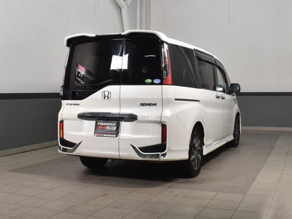 Honda Stepwgn V с пробегом 2016 года, цена 1 864 995 рублей, 117709 км, минивэн, Автокод Объявления